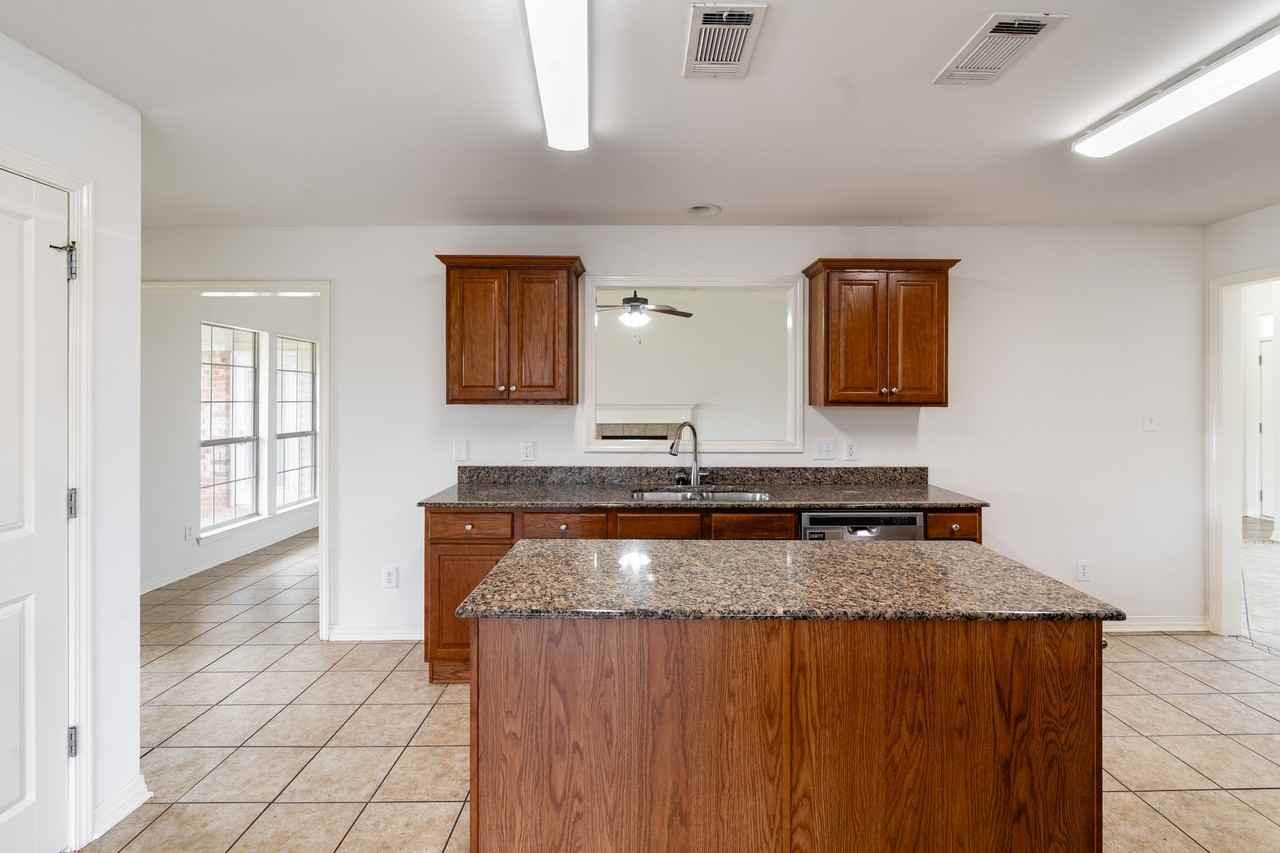 1375 Selby Phillips Dr #1 - Photo 4 of 20