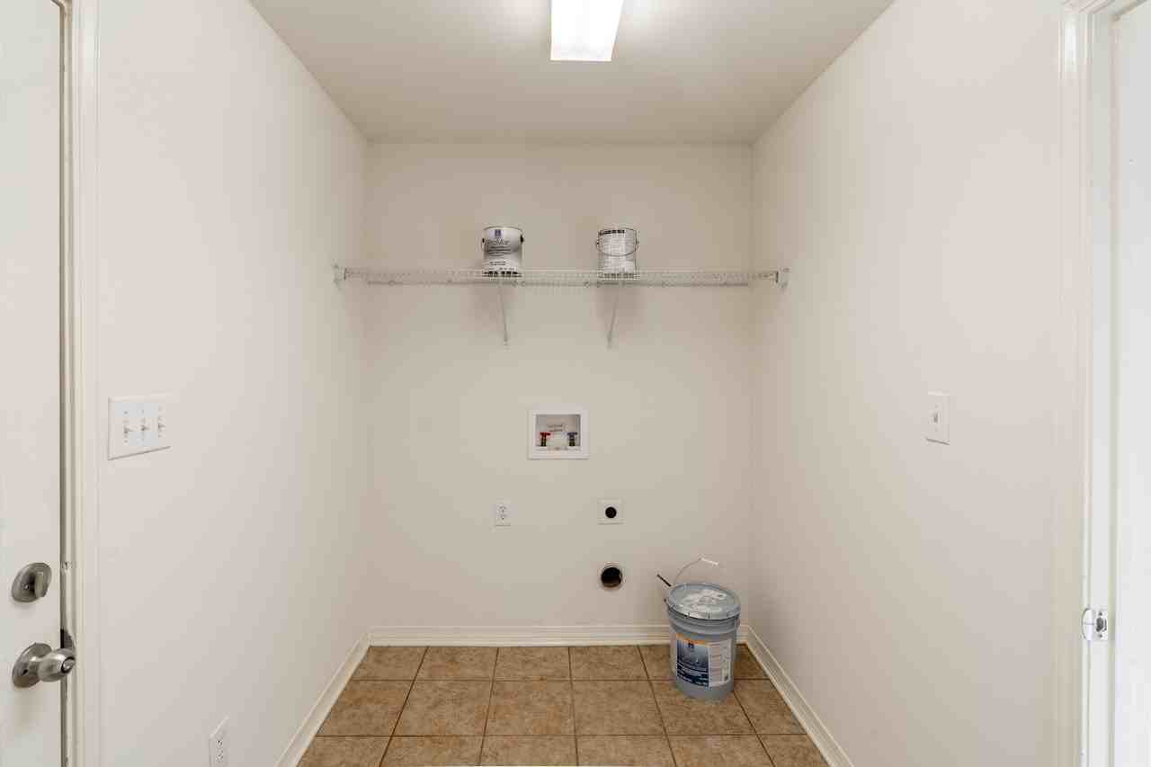 1375 Selby Phillips Dr #1 - Photo 7 of 20