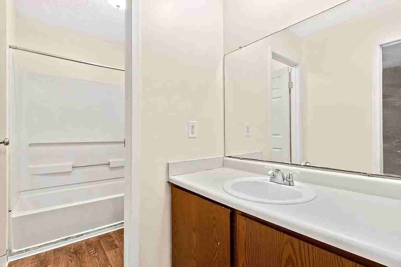 1034 Brooks End Ct #1034 - Photo 4 of 9