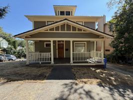 featured image of 5004 Sw View Point Ter
