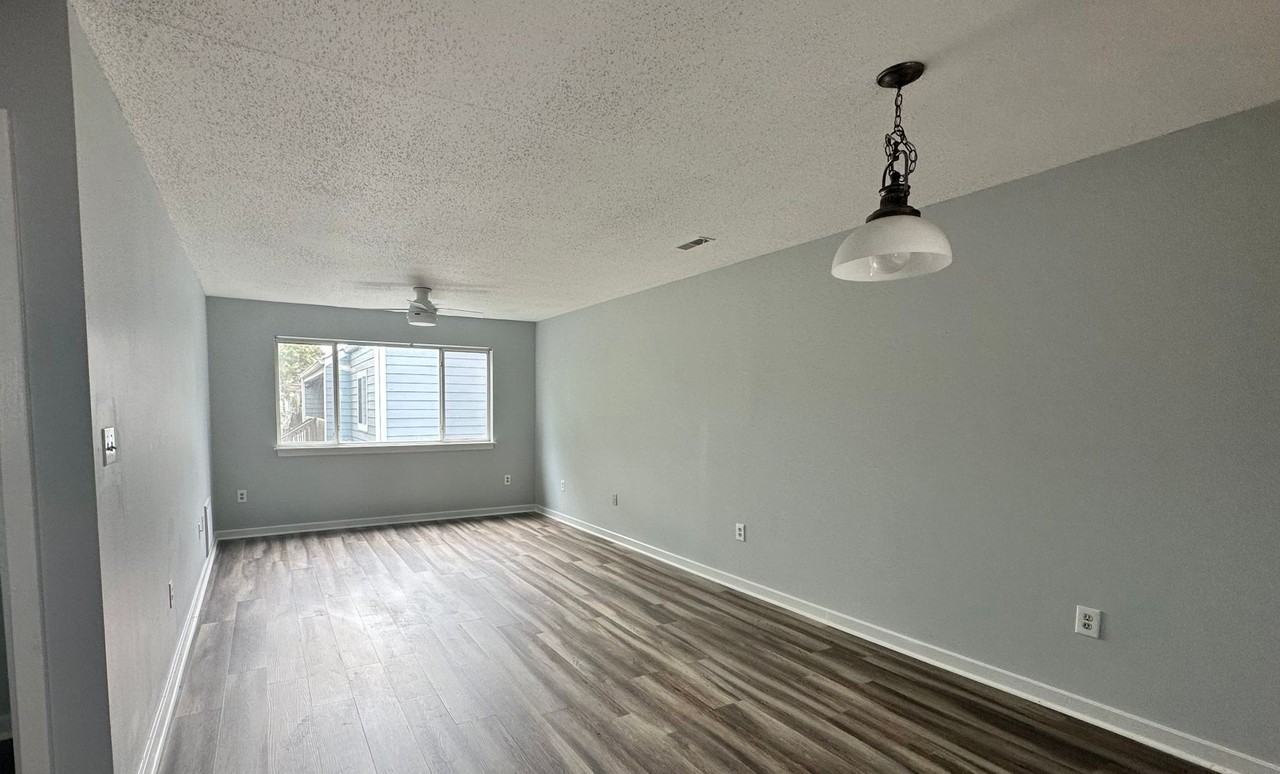 1203 Jamestown Rd #B3 - Photo 3 of 6