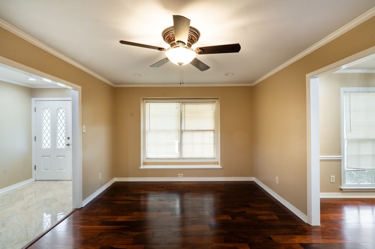 1017 Westbury Dr #1 - Photo 3 of 24