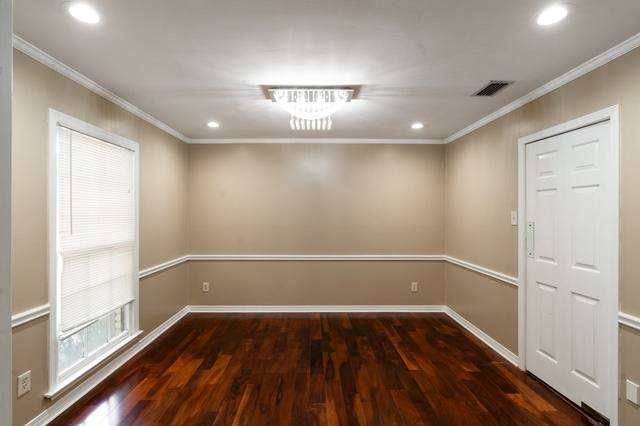 1017 Westbury Dr #1 - Photo 4 of 24