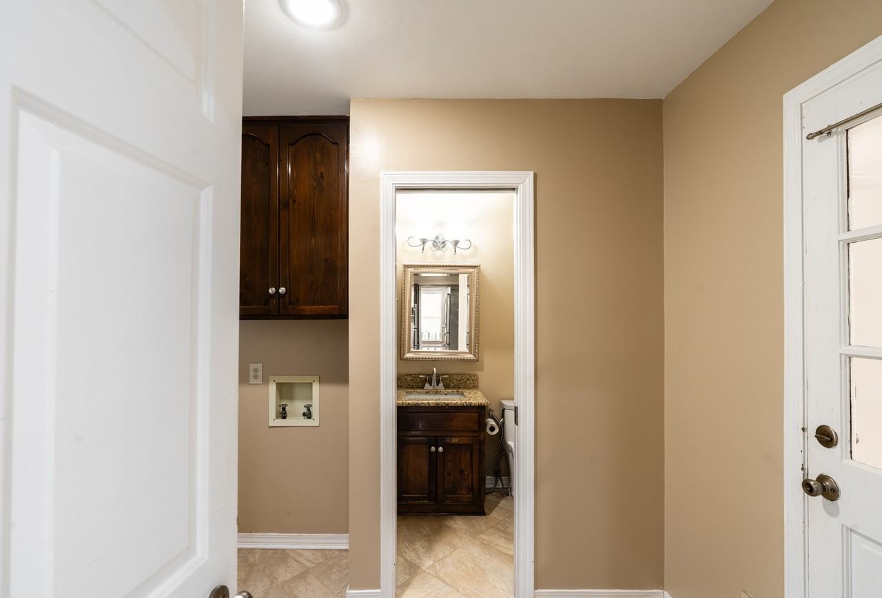 1017 Westbury Dr #1 - Photo 7 of 24