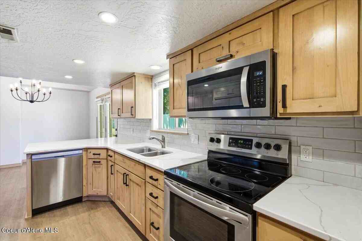 697 W Honeysuckle Ave #1 - Photo 2 of 18