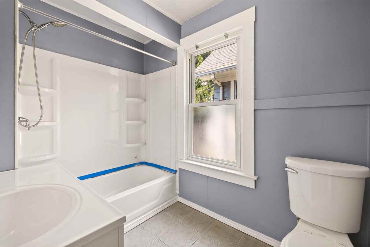 115 Vermont St #1 - Photo 5 of 15