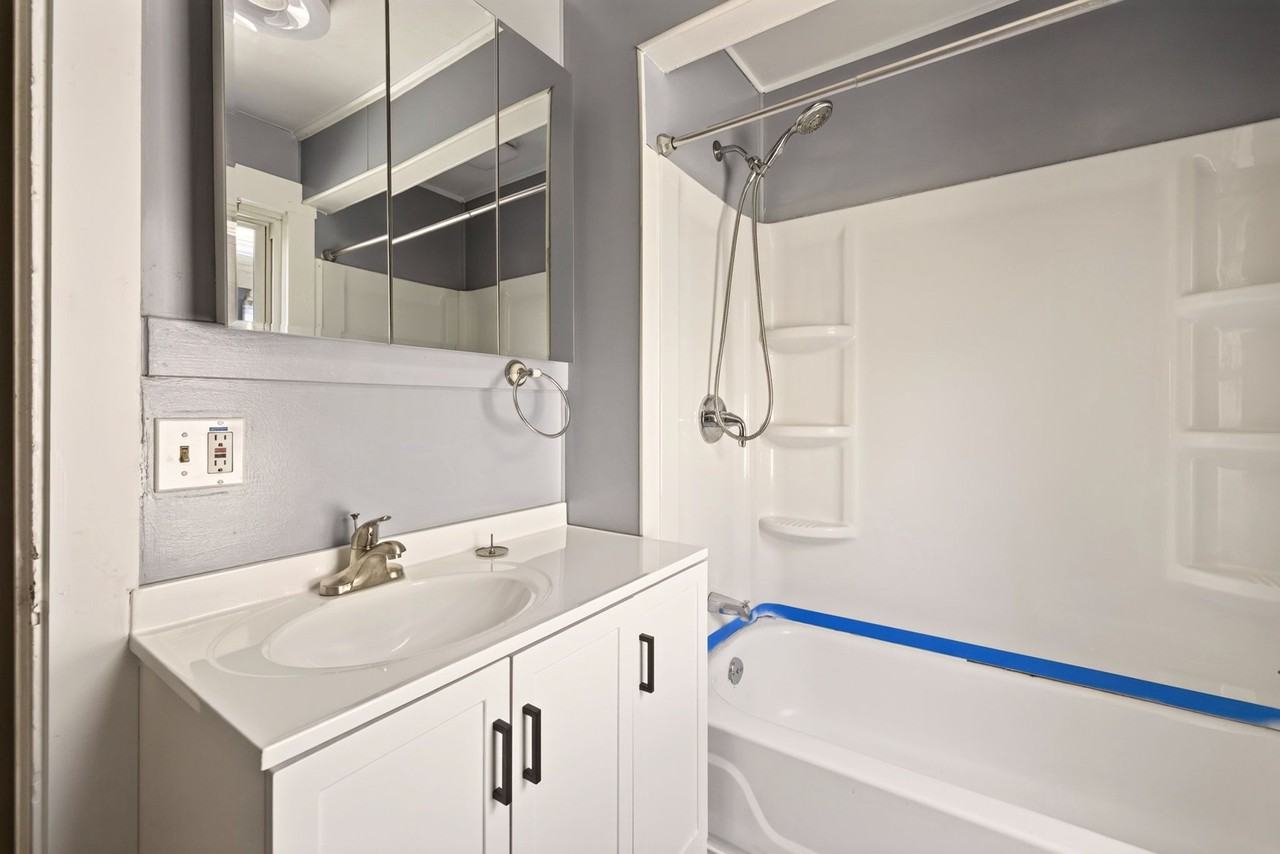 115 Vermont St #1 - Photo 6 of 15