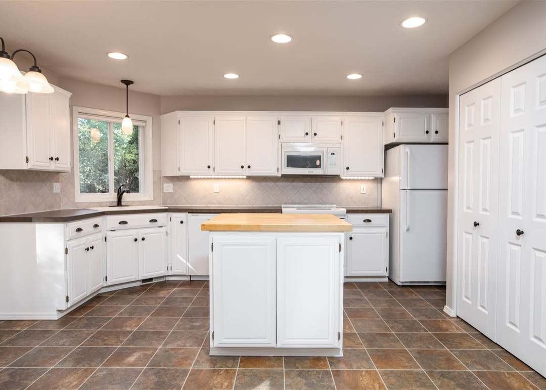 5410 E 18th Ln #1 - Photo 4 of 11