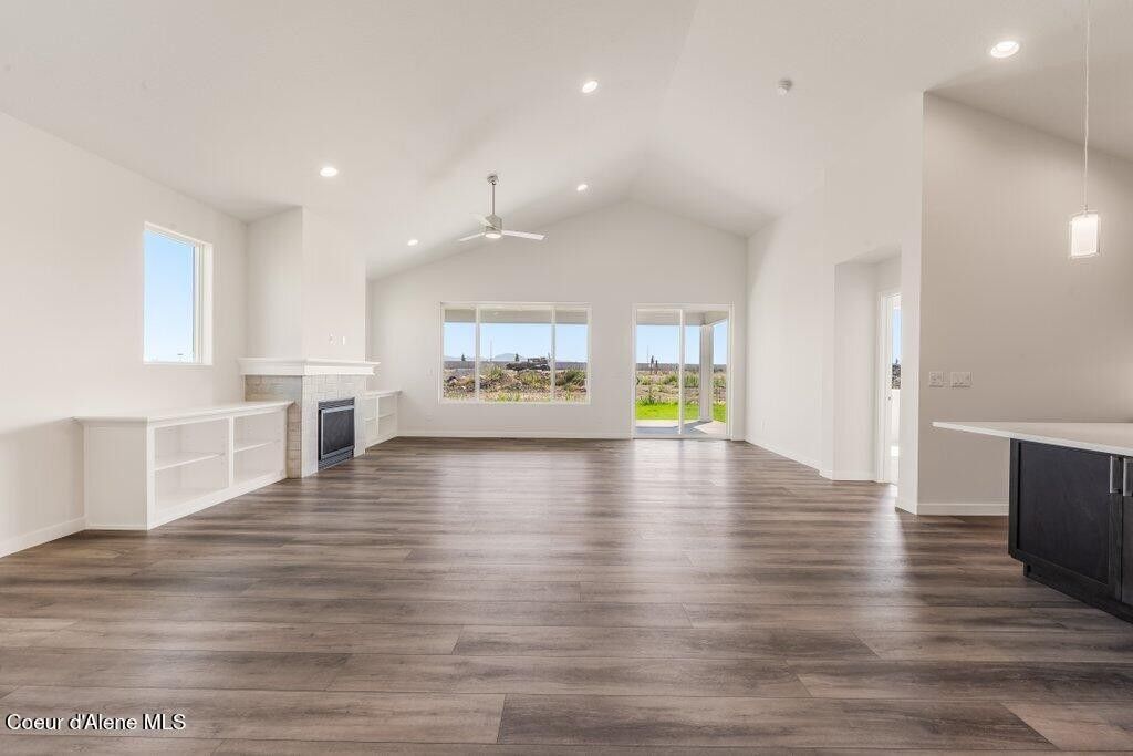 3360 West Segar Loop #1 - Photo 2 of 18