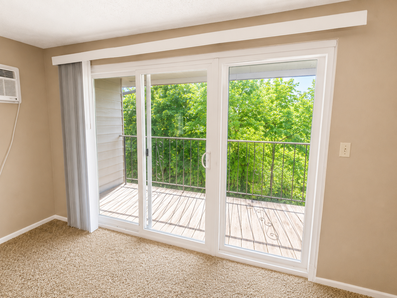 1118 Oakland St #34 - Photo 2 of 10