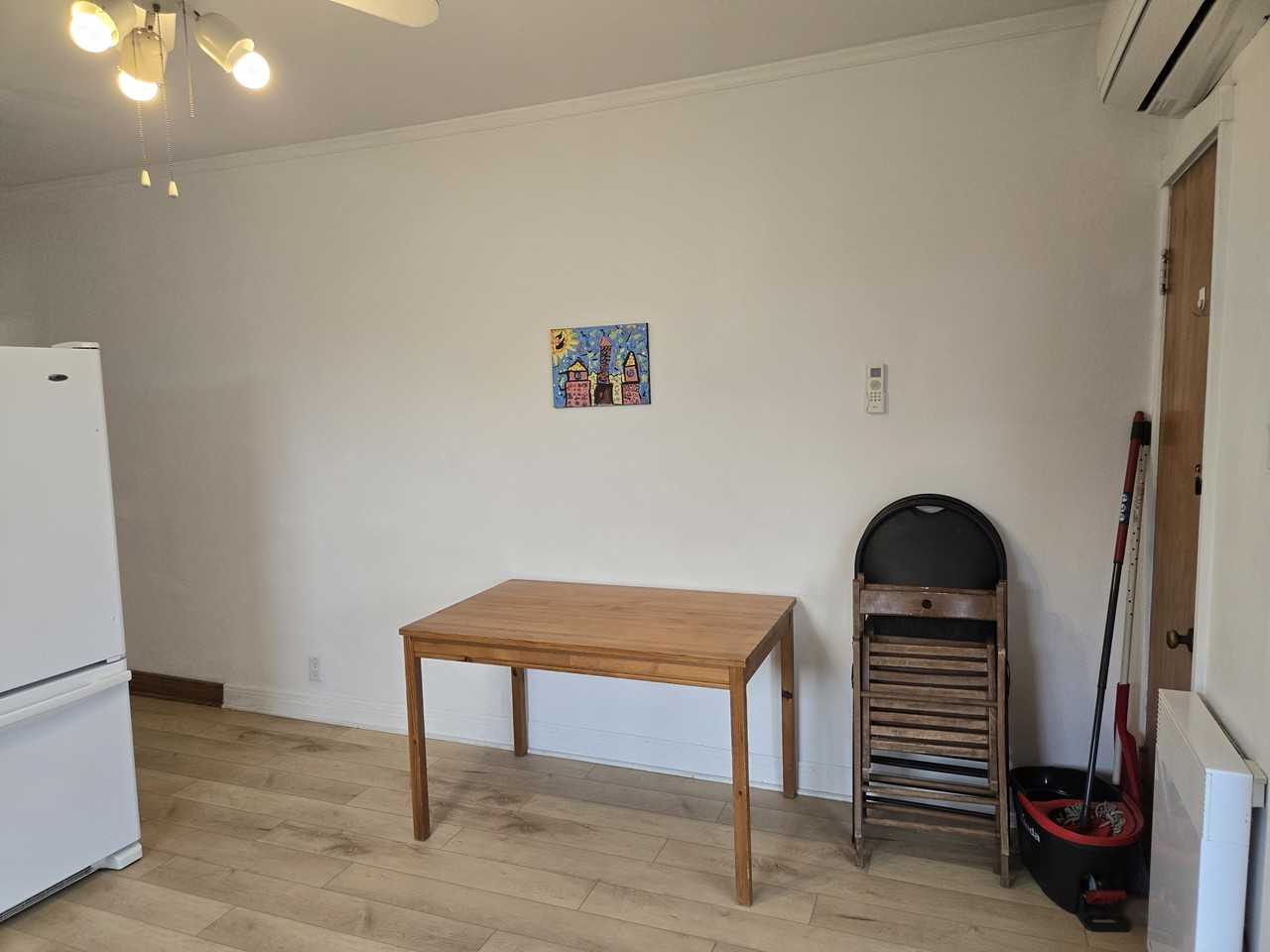 6874 Rue Hurteau - Photo 3 of 25
