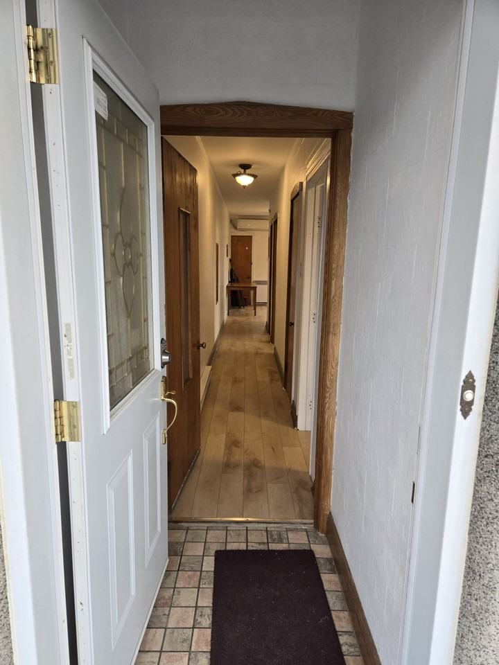 6874 Rue Hurteau - Photo 4 of 25