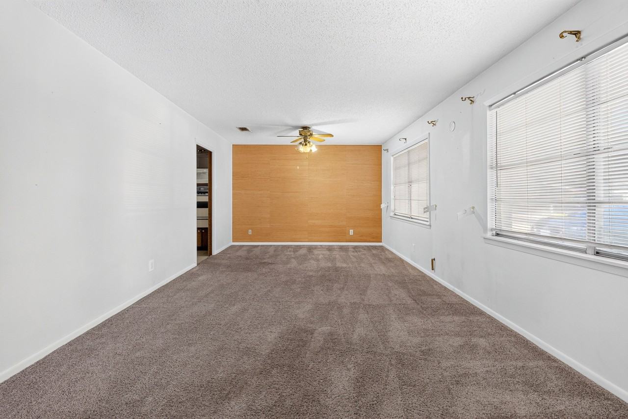 506 Arapaho Dr #1 - Photo 3 of 11