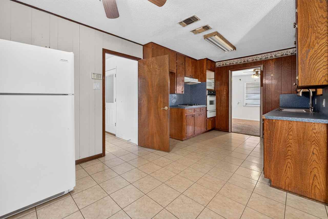 506 Arapaho Dr #1 - Photo 5 of 11