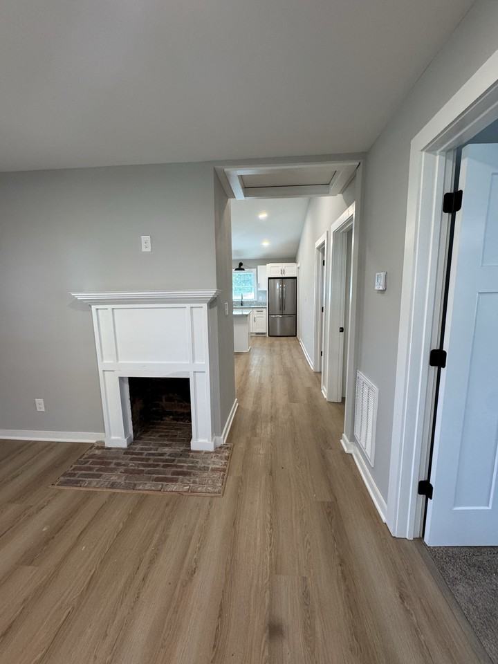 231 Glenn St Nw #1 - Photo 4 of 10