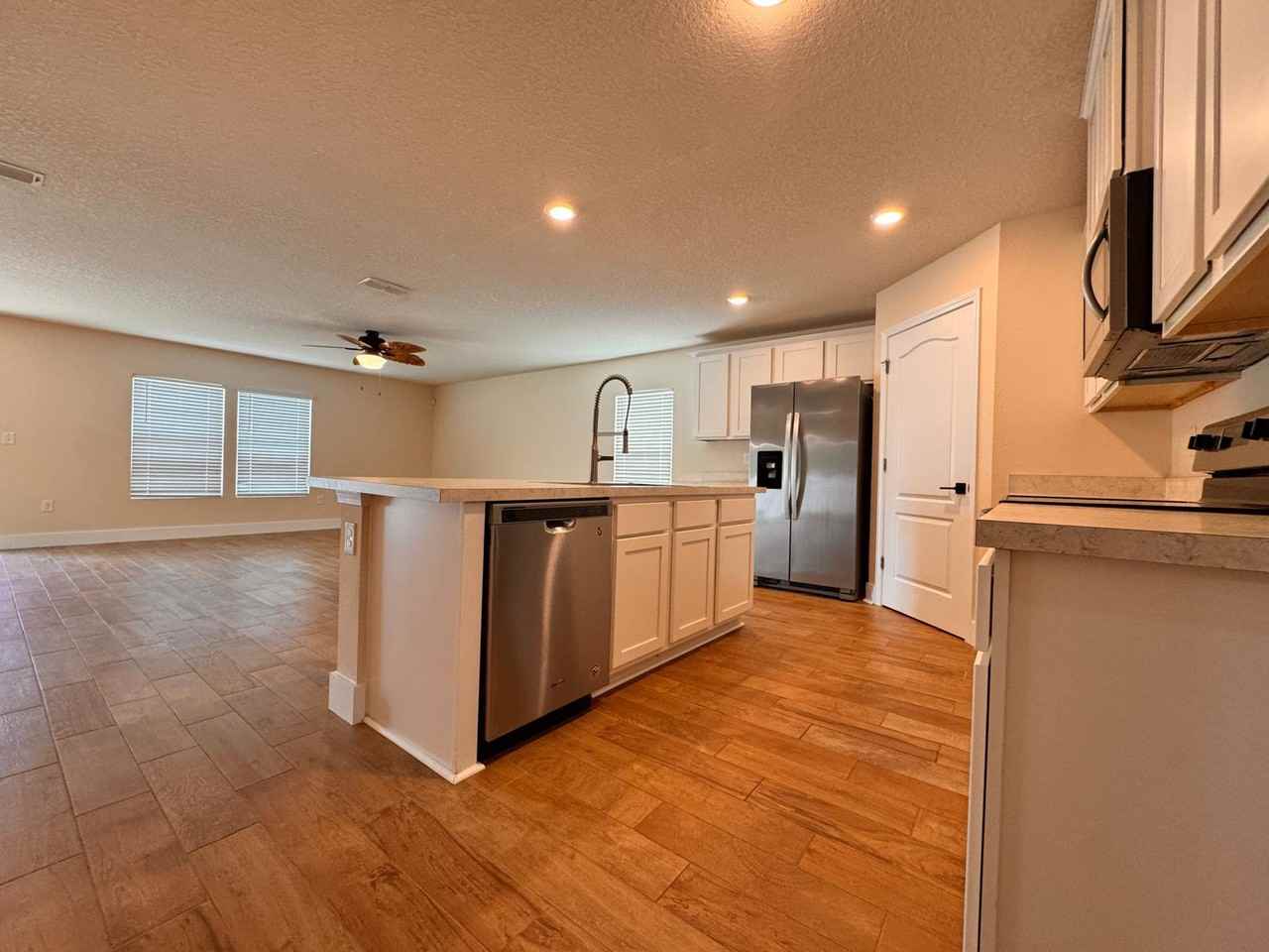 2488 Beachview Dr #1 - Photo 4 of 24