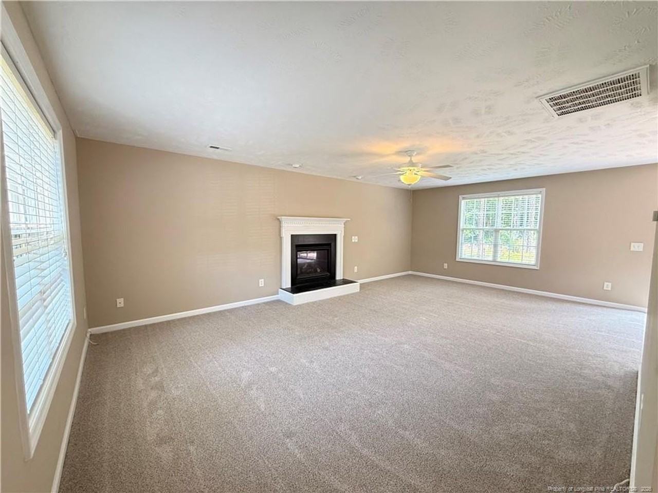 42 Grayson Pl - Photo 3 of 35