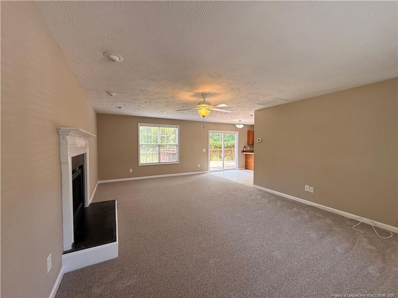 42 Grayson Pl - Photo 5 of 35