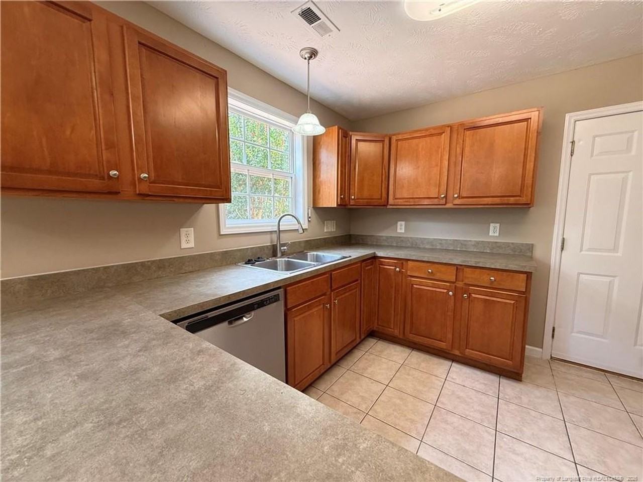 42 Grayson Pl - Photo 6 of 35