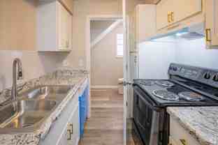 2720 Sw 74th St #6 - Photo 1 of 1