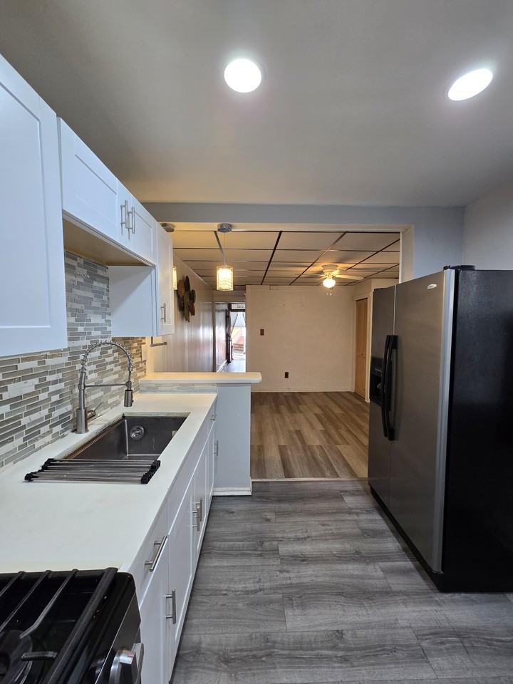 1251 N 11th St #1 - Photo 4 of 16