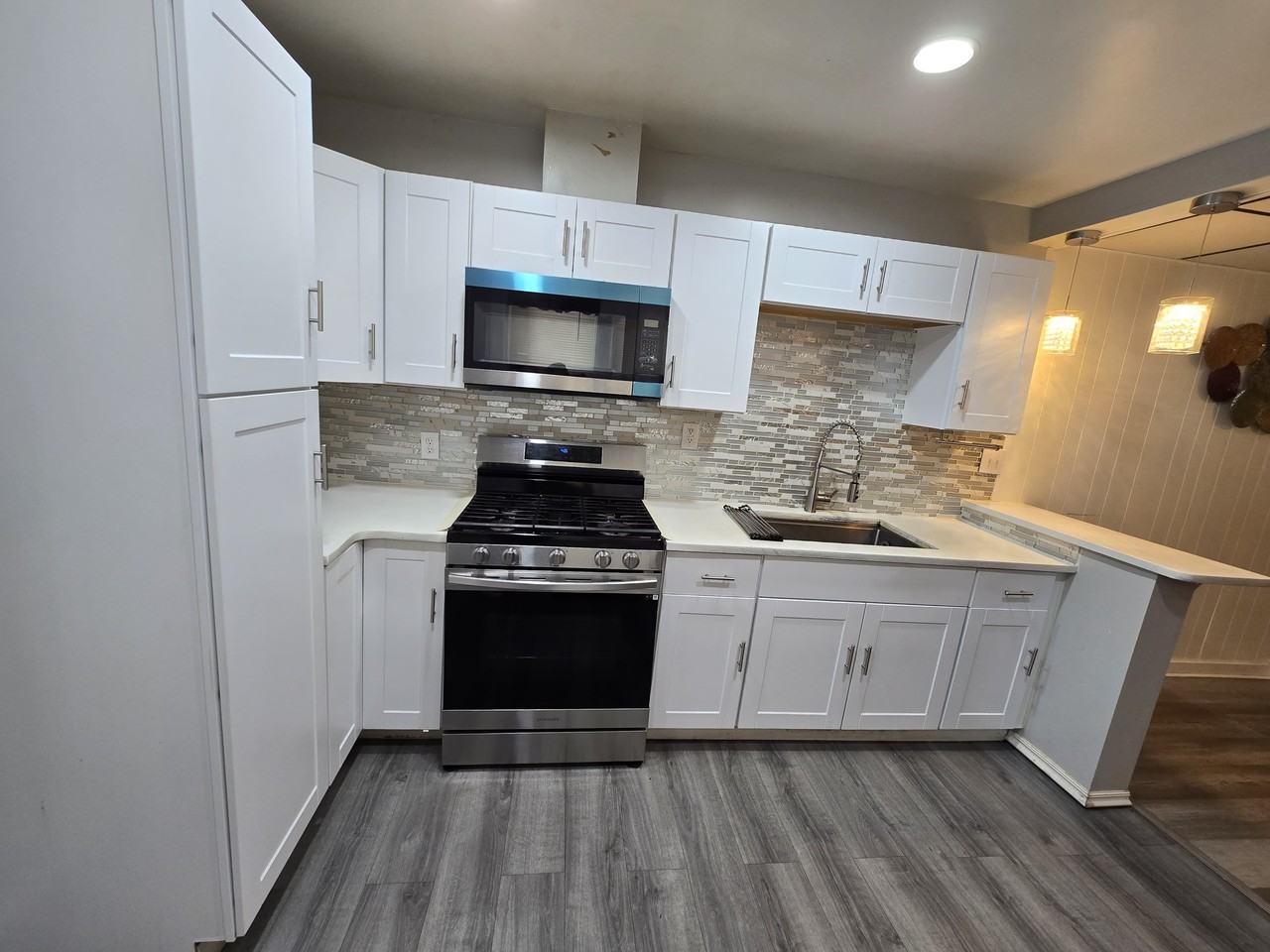 1251 N 11th St #1 - Photo 5 of 16