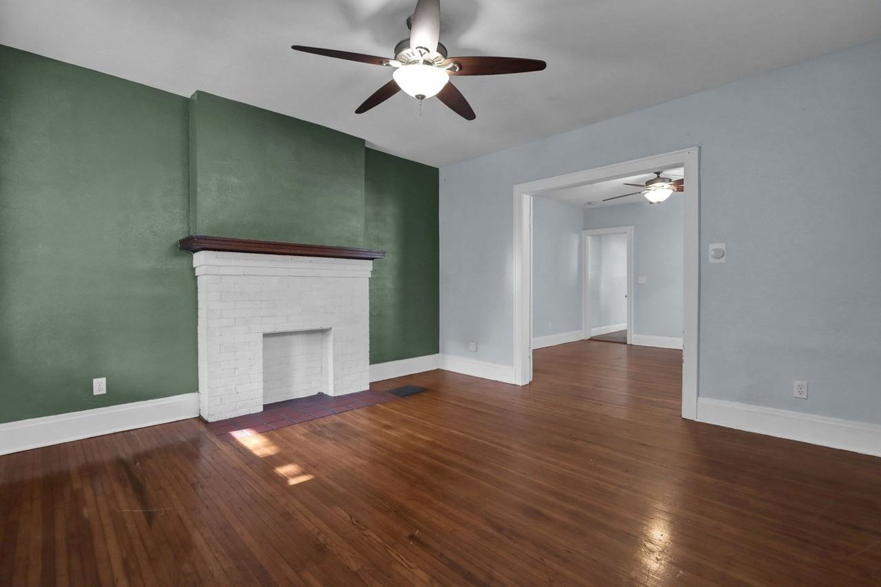 2475 Indianola Ave - Photo 7 of 33