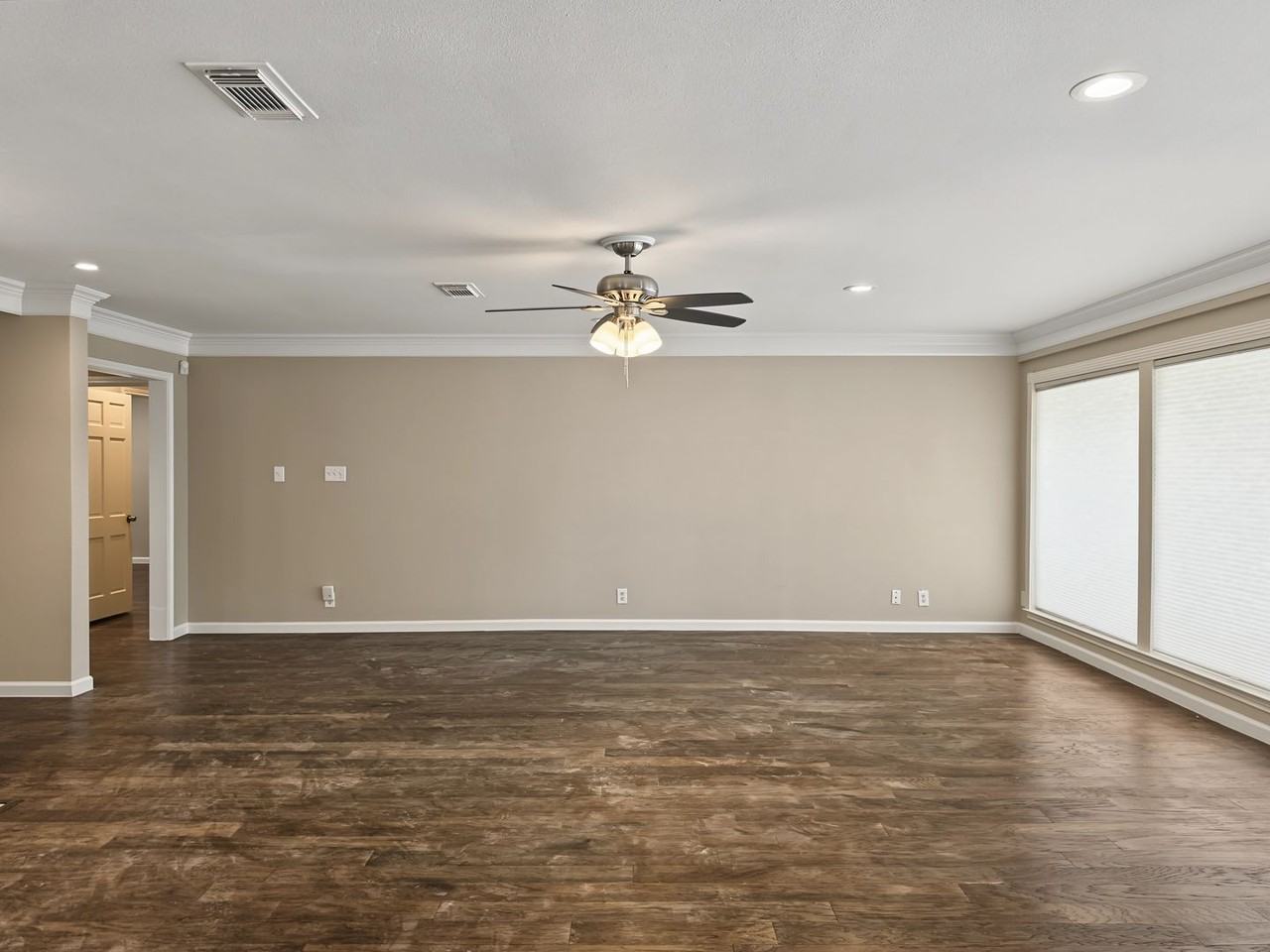 139 Haversham Dr - Photo 3 of 26
