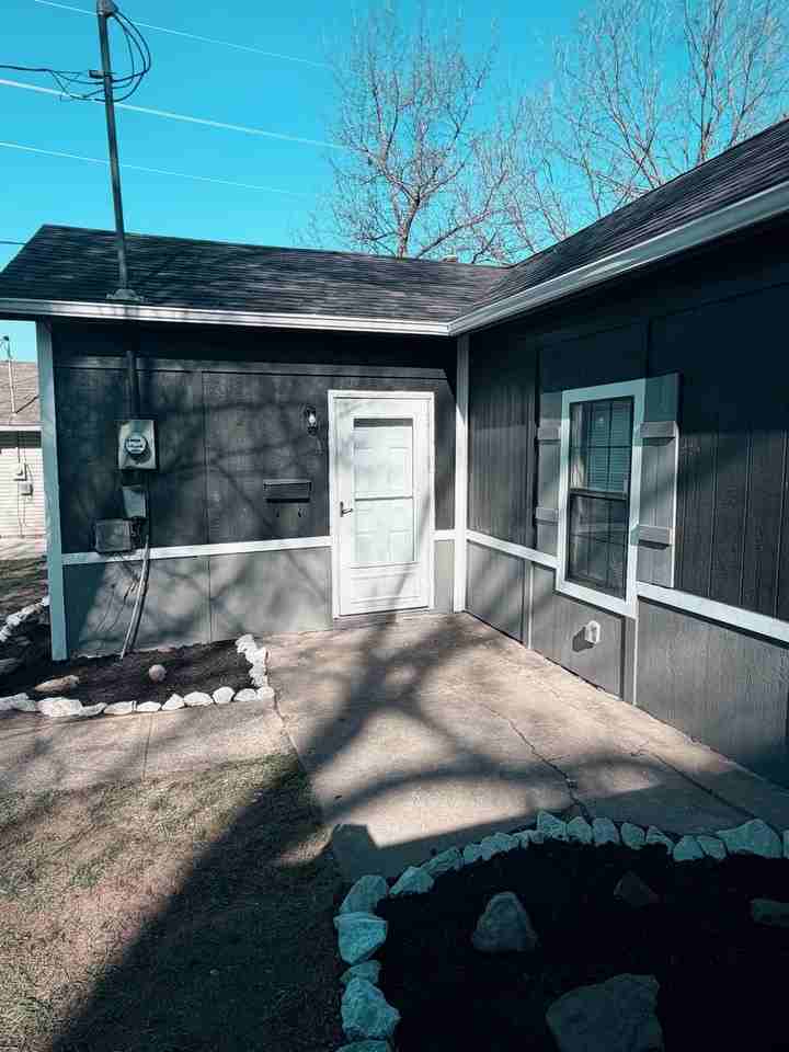 221 W North St #1 - Photo 5 of 20