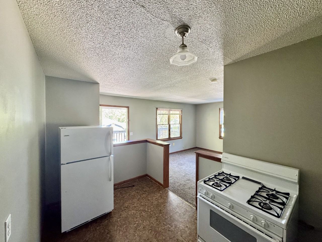 414 N Mulberry St #D - Photo 6 of 7
