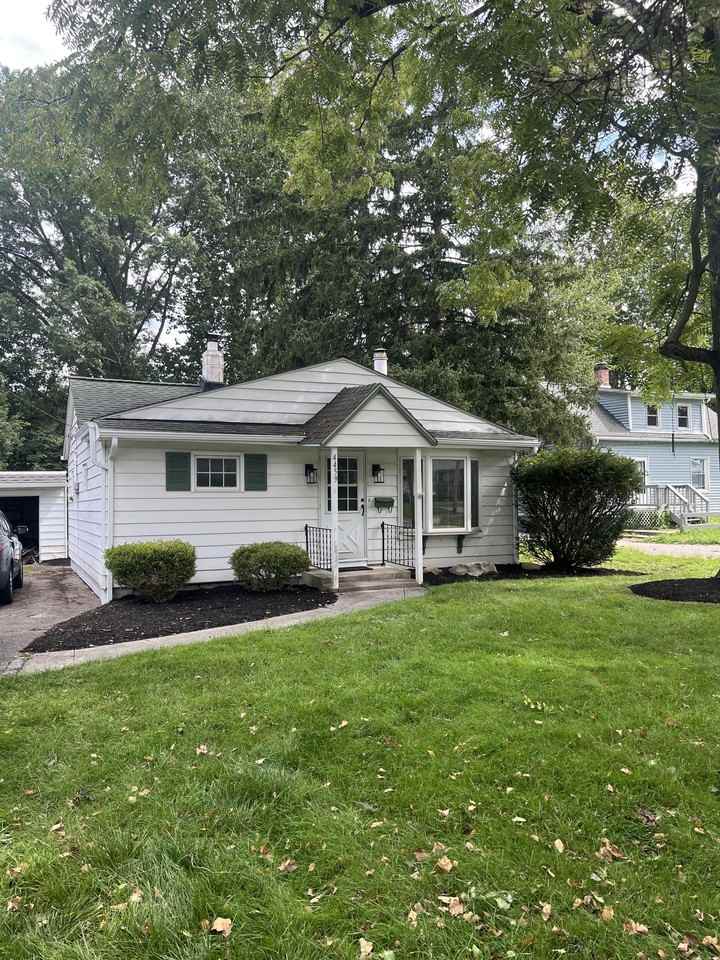 4459 Silverdale Rd