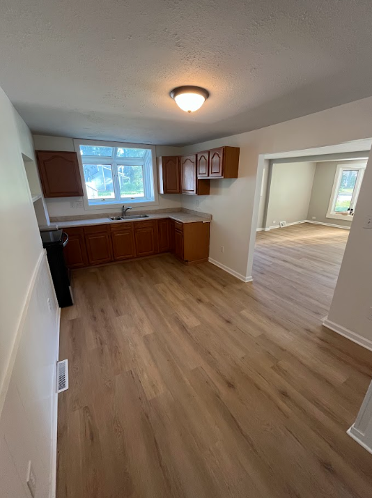 4459 Silverdale Rd - Photo 3 of 12