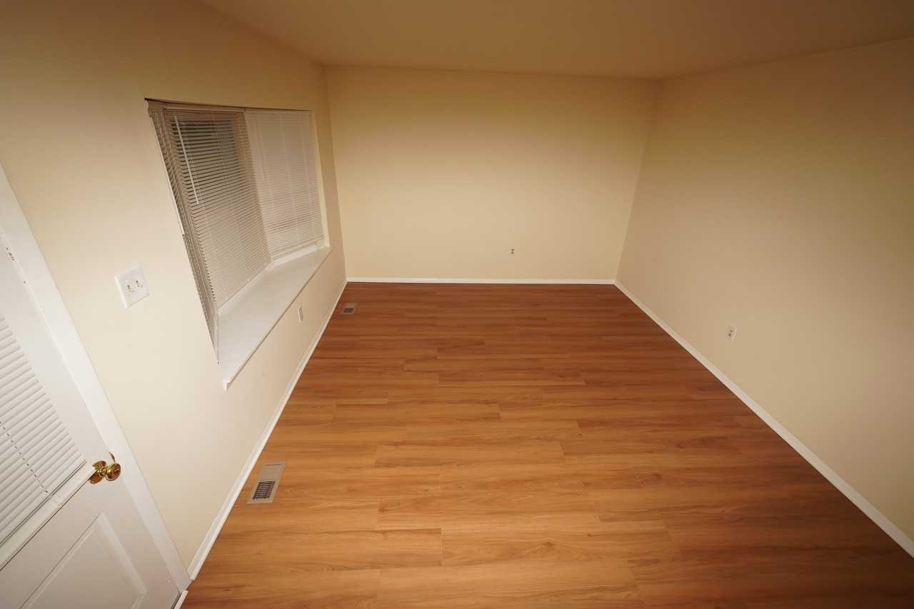 691 Towne Center Drive - Photo 7 of 24