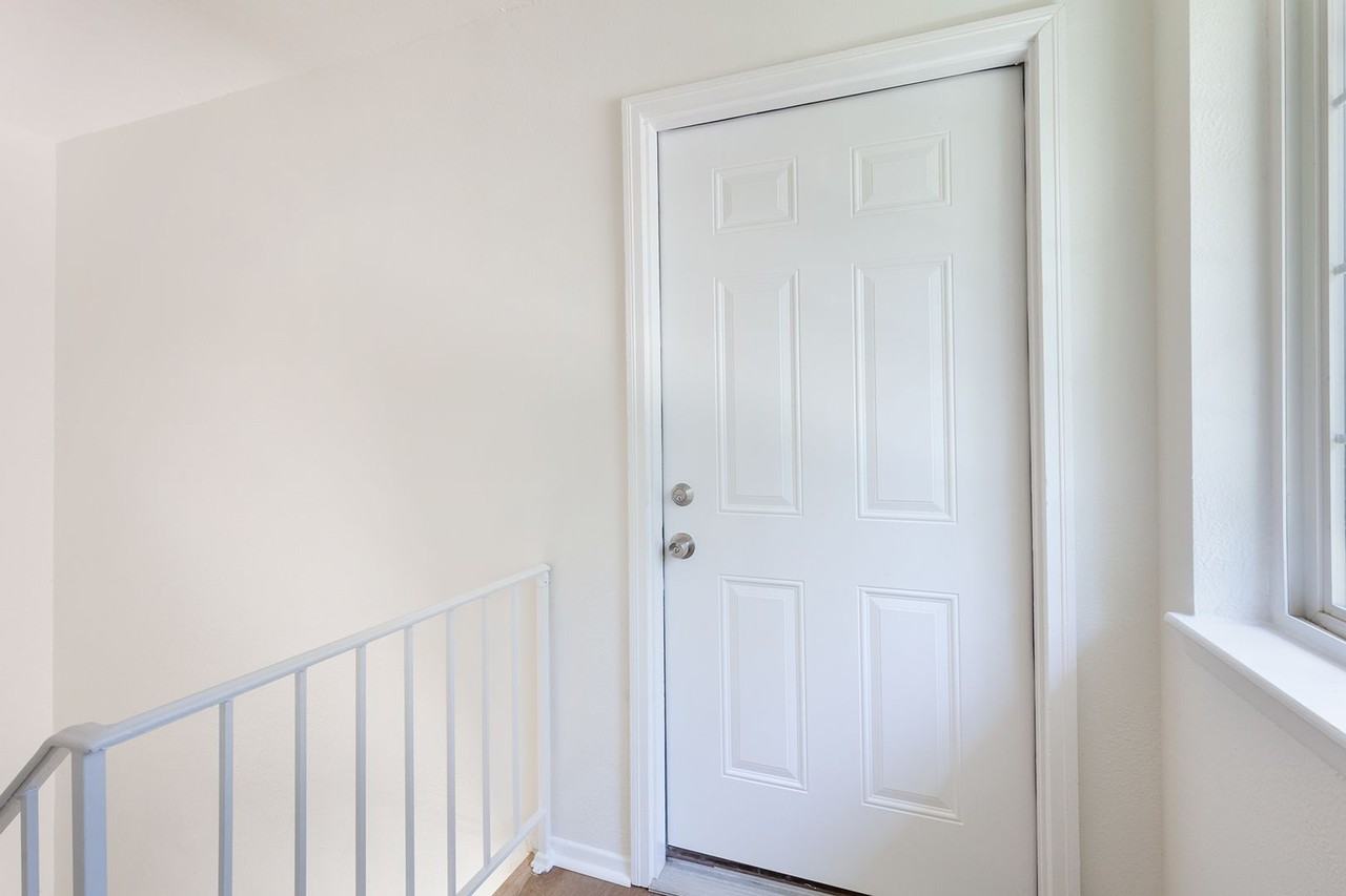 641 Powder Springs St Se #8 - Photo 3 of 24