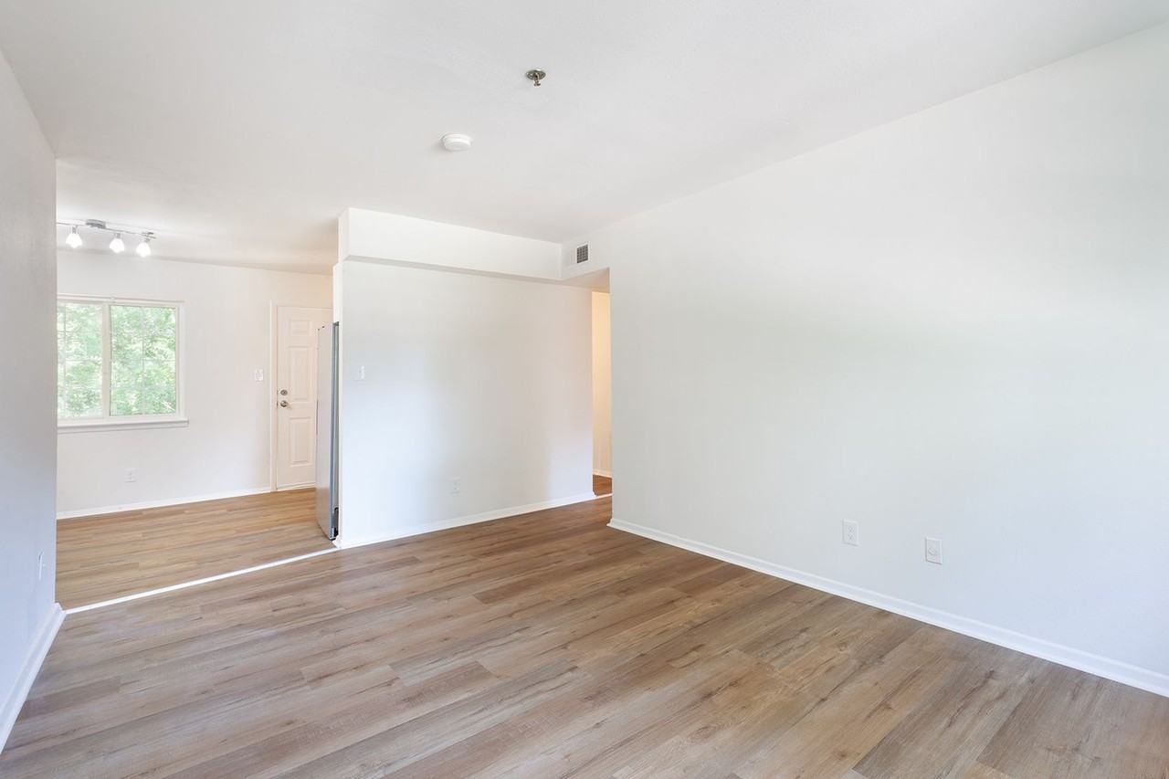 641 Powder Springs St Se #8 - Photo 6 of 24