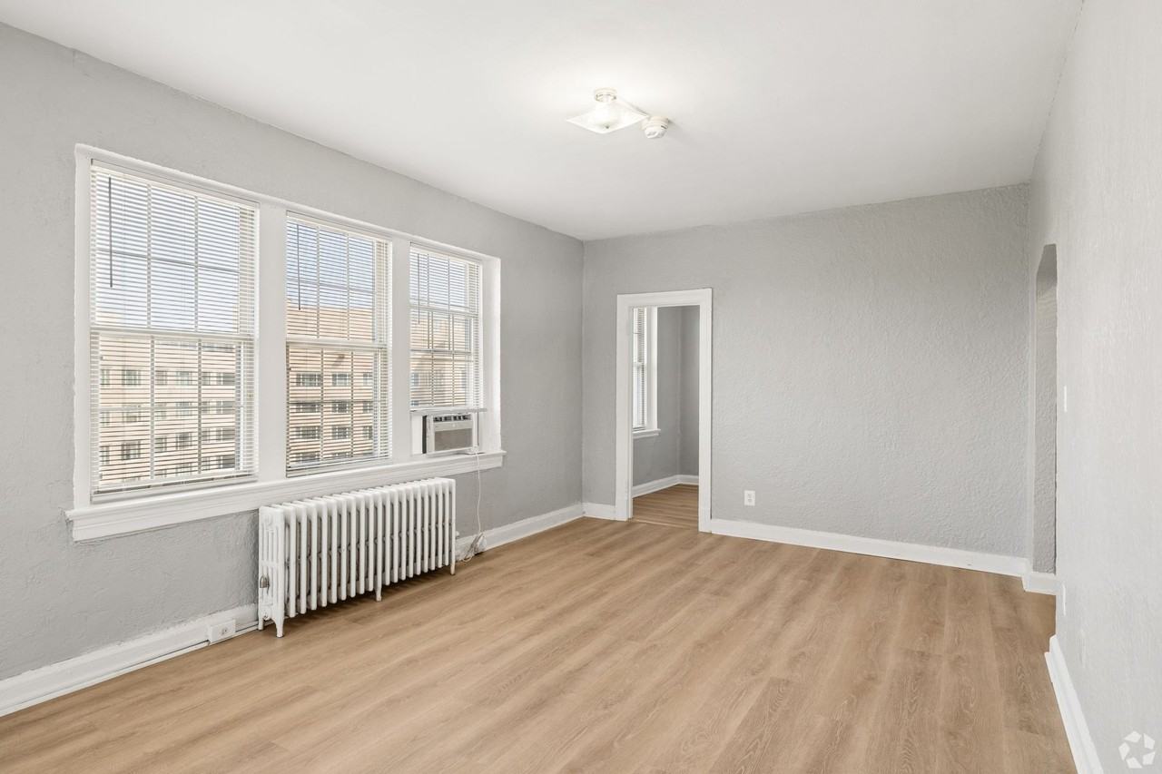3701 PERSHING - Photo 3 of 12