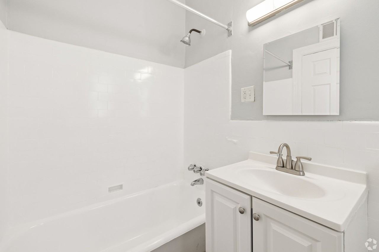 3701 PERSHING - Photo 4 of 12