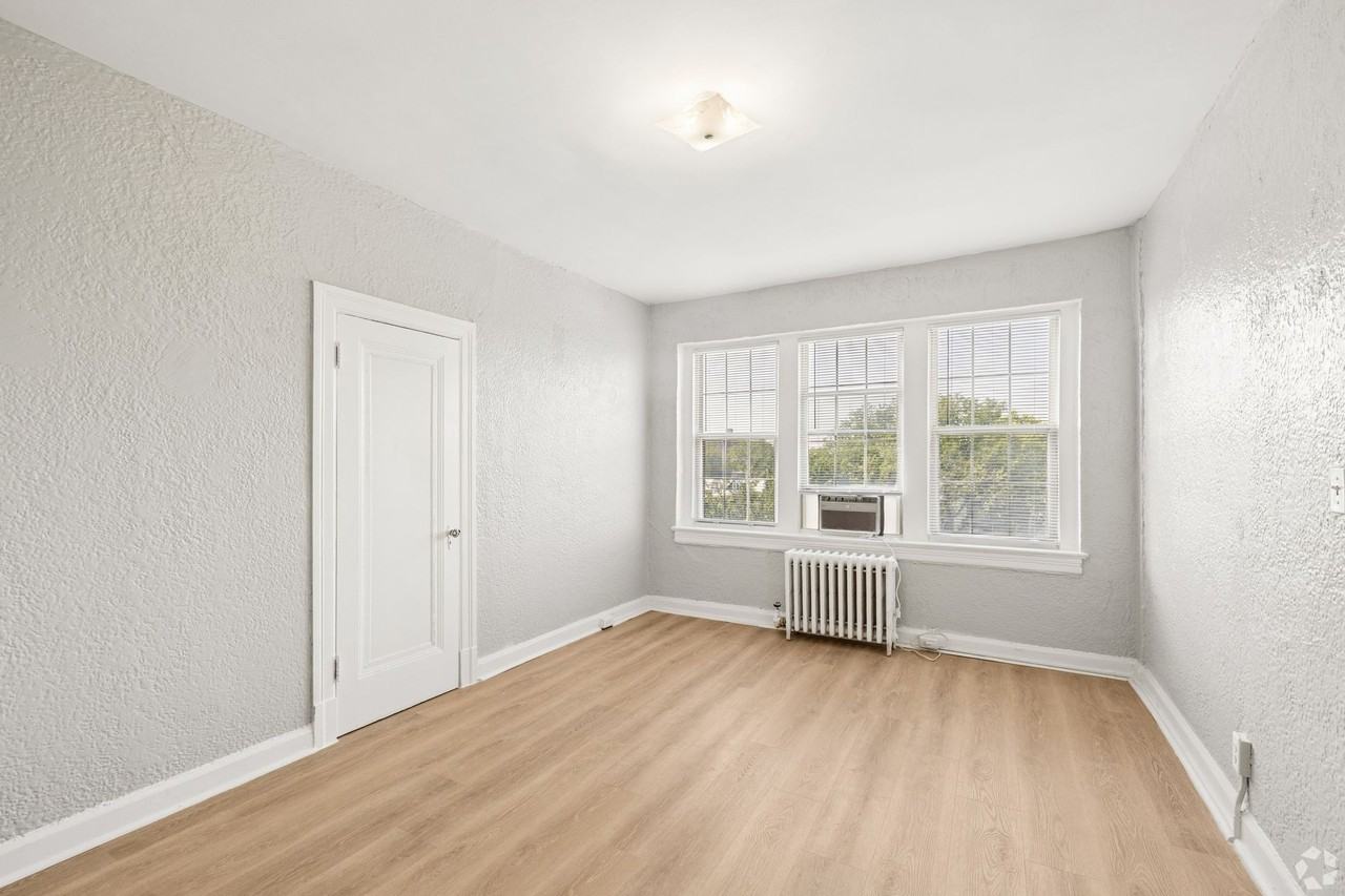 3701 PERSHING - Photo 5 of 12