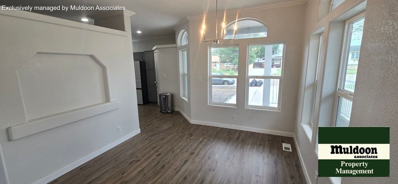 3016 Withers Ave - Photo 2 of 13