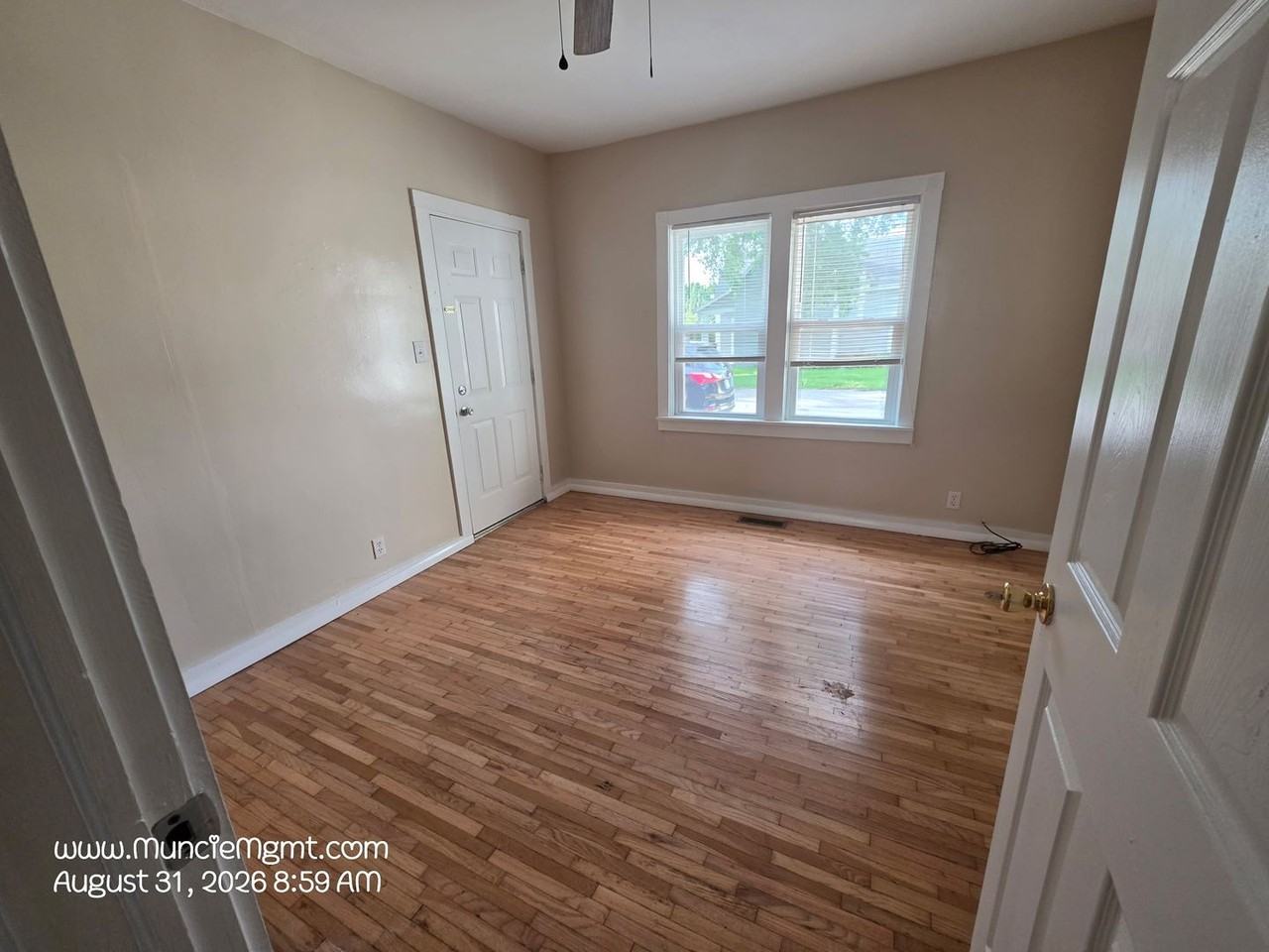 323 S Mckinley Ave - Photo 5 of 12