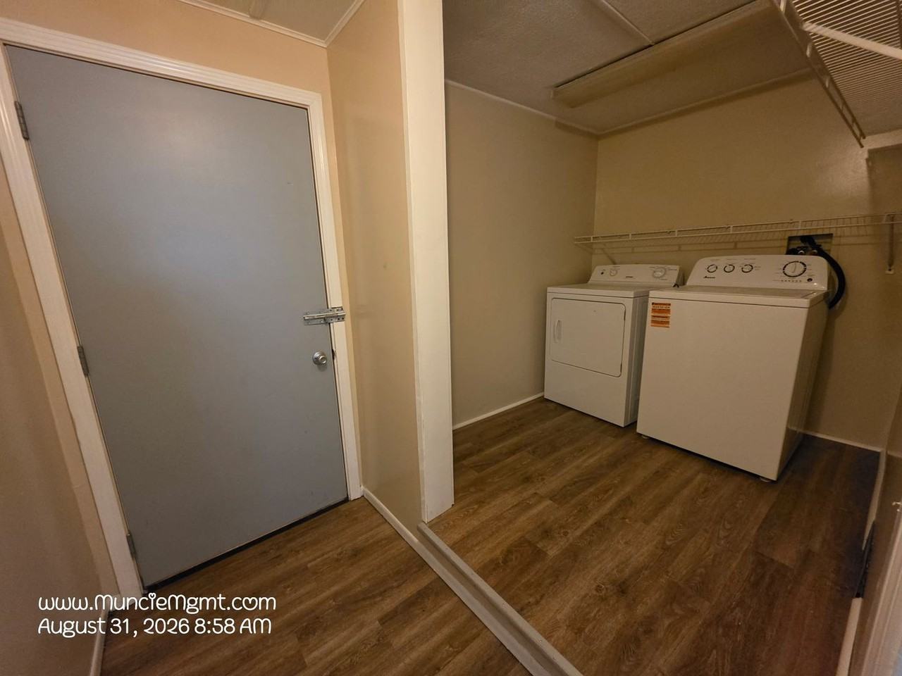 323 S Mckinley Ave - Photo 6 of 12