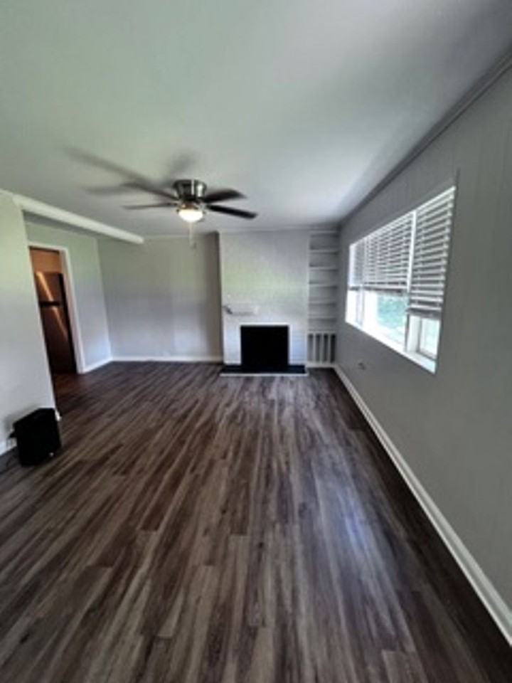 221 W Fairview Rd - Photo 3 of 13