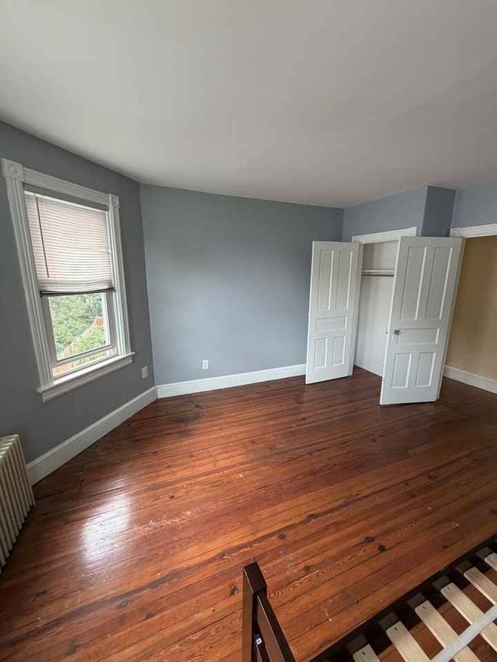 648 Beacon Ave - Photo 4 of 17