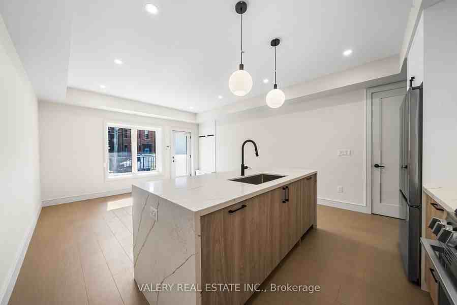131 Dovercourt Road #Main - Photo 5 of 19