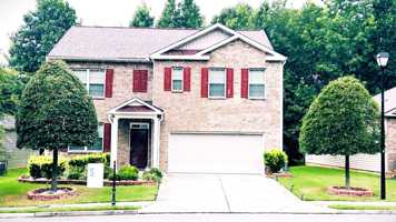 featured image of 829 Blue Hill Ln