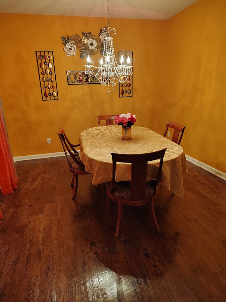829 Blue Hill Ln - Photo 6 of 8