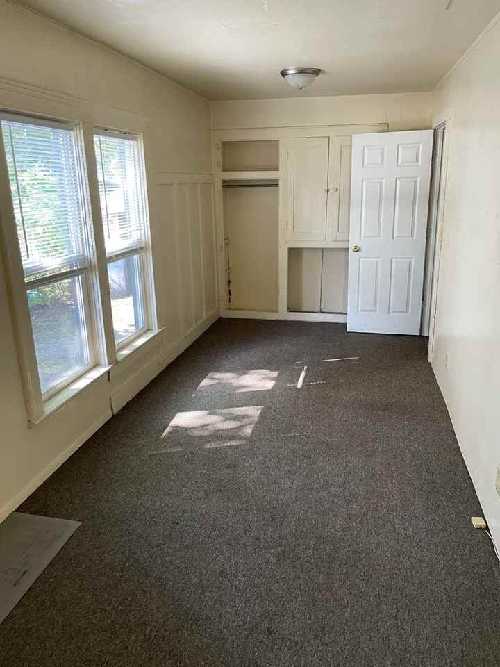 730 Prospect Ave - Photo 4 of 12