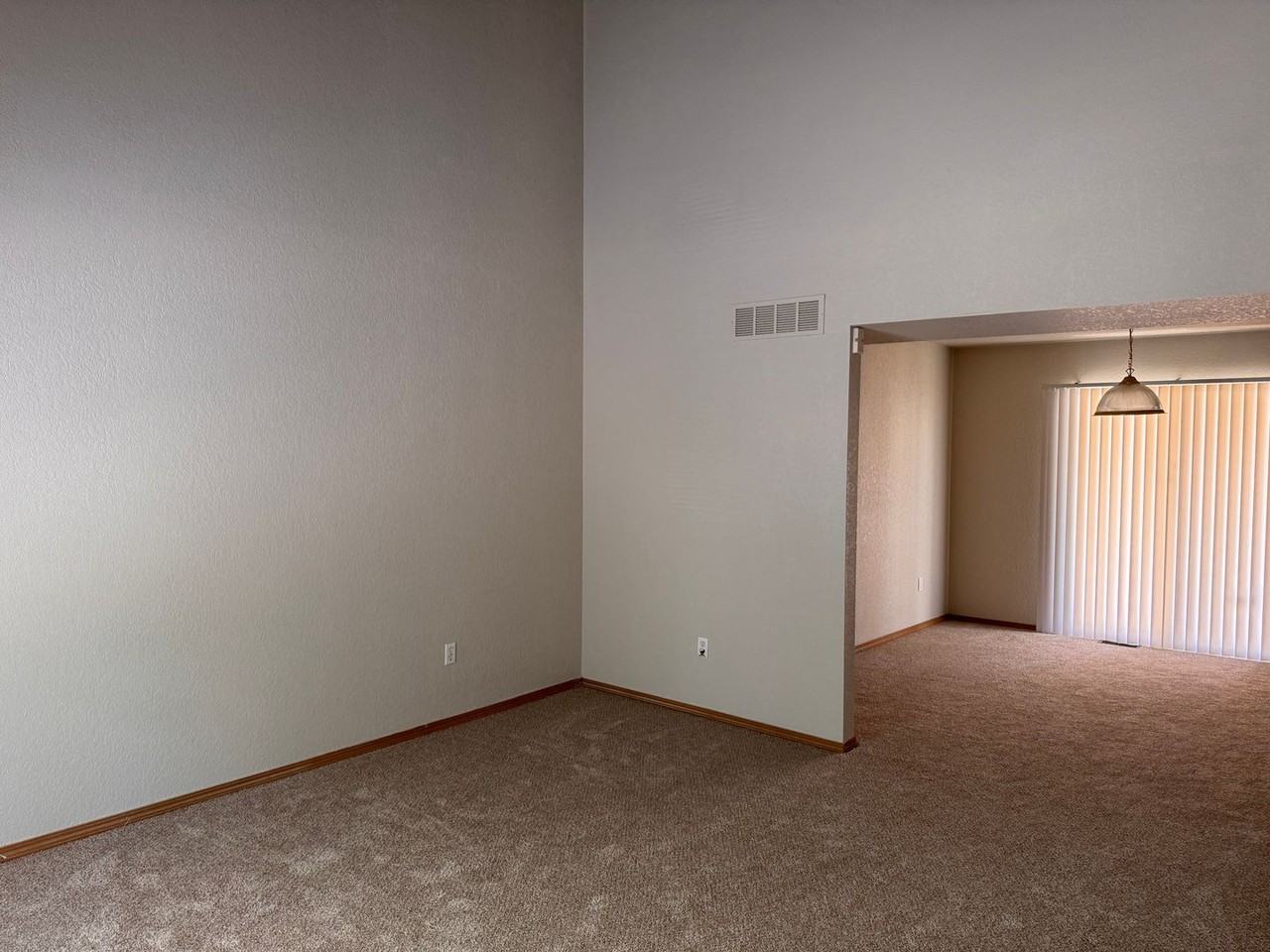 4915 Butte Ln - Photo 2 of 7