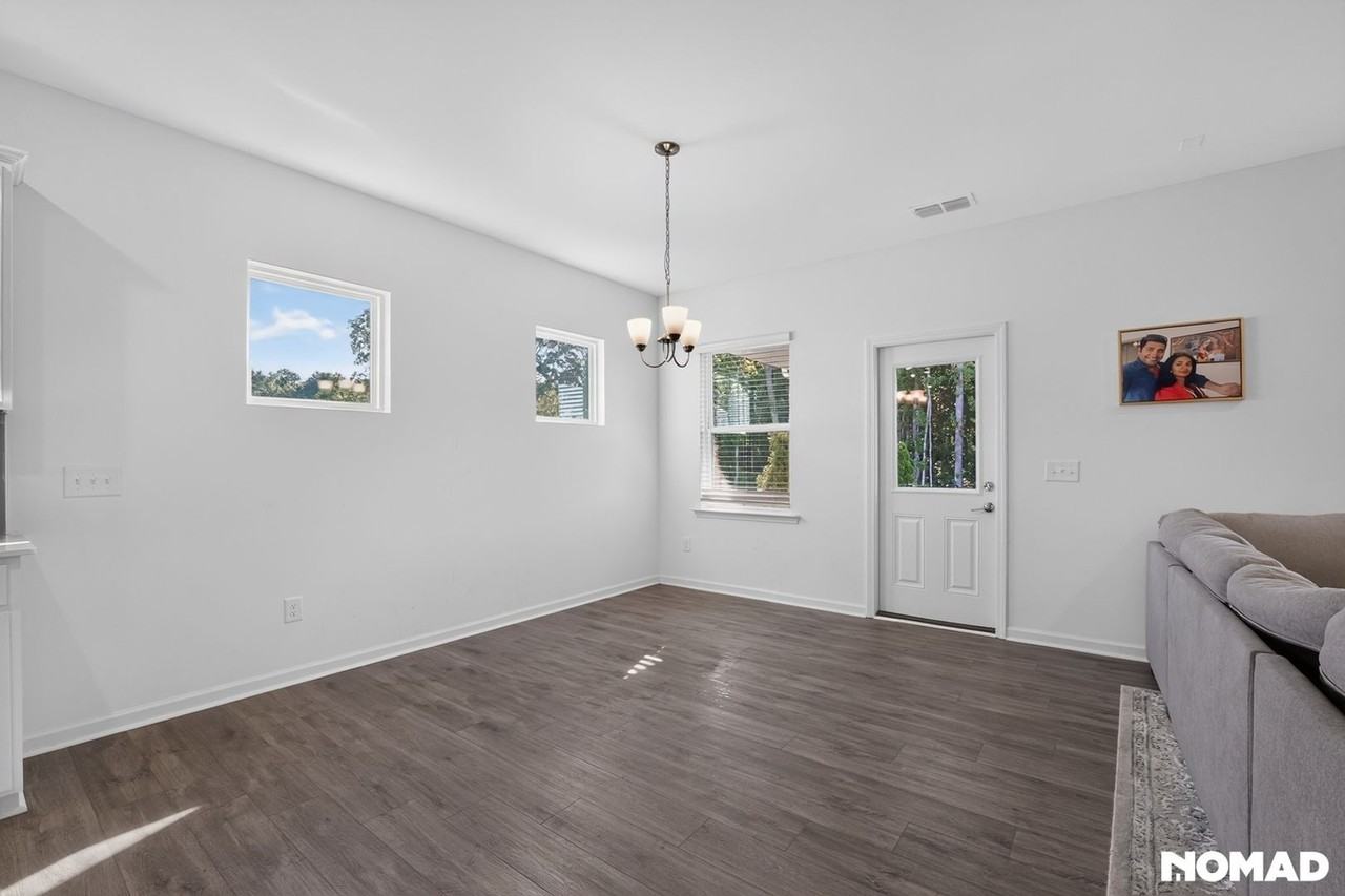 6020 Chumbley Point Rd - Photo 3 of 50