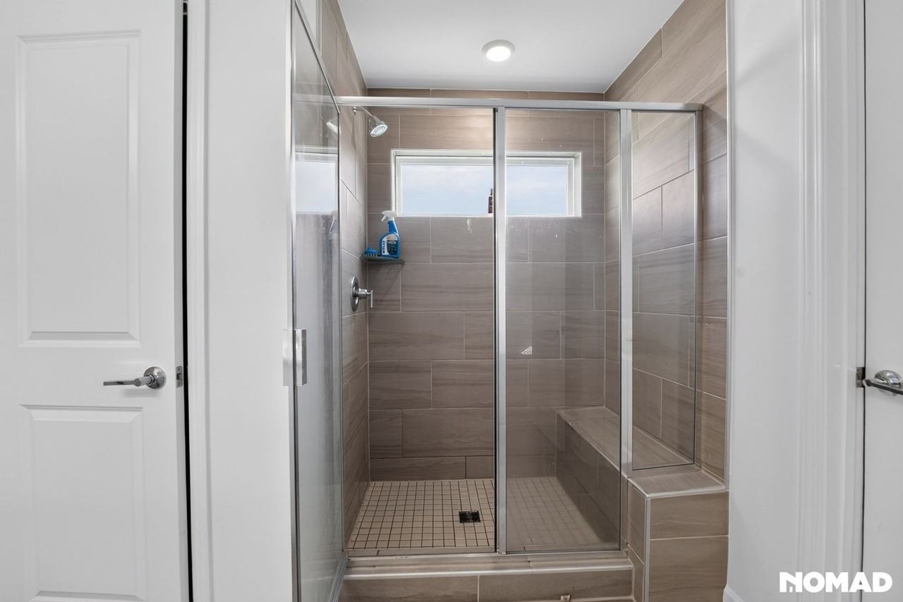 6020 Chumbley Point Rd - Photo 4 of 50